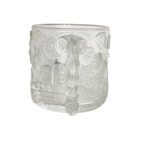 Two-Face Batman Forever McDonalds Collectible Clear Embossed Glass Mug 1995 - Picture 4 of 9